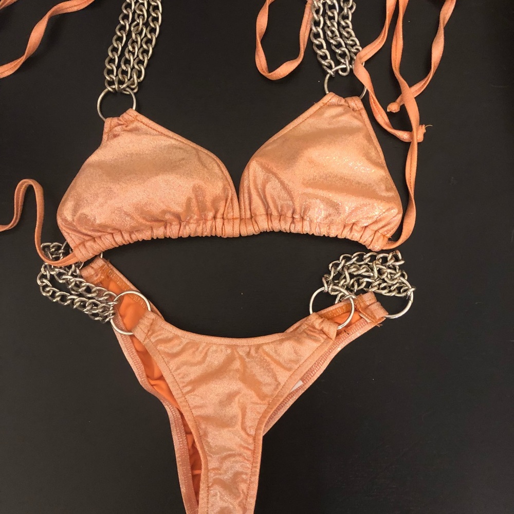 Customs fresh peaches bikini